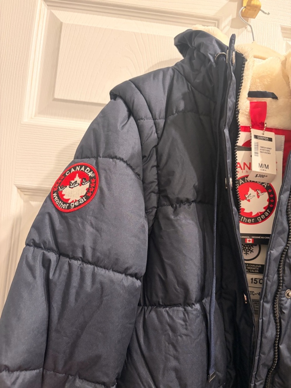 Women’s Canada Weather Gear Navy Quilted Long Puffer Coat with Hood (Medium)